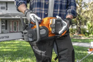 Husqvarna Power Axe 350i (battery and charger included)