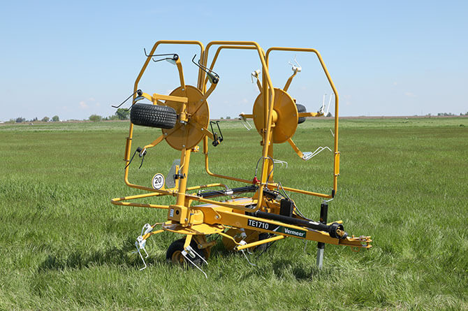 Vermeer TE1710 Tedder