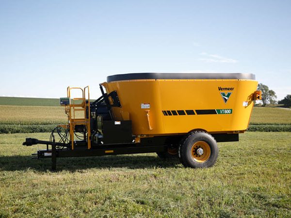 Vermeer VT600 Twin-screw Vertical Mixer