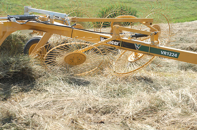 Vermeer VR1224 Carted Wheel Rake