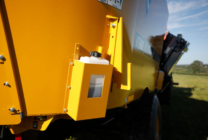 Vermeer VT600 Twin-screw Vertical Mixer