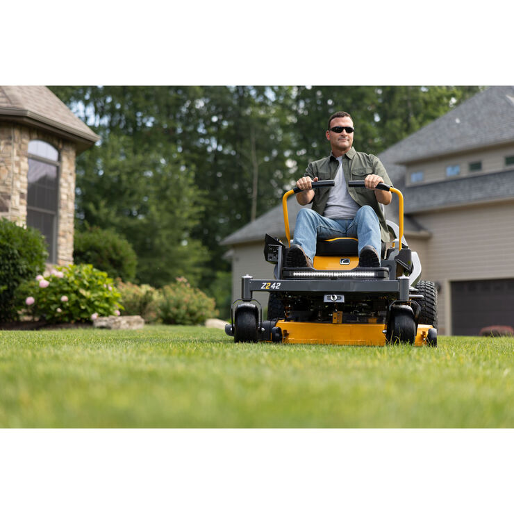 Cub Cadet Z2 42 (17RIEAEE010)